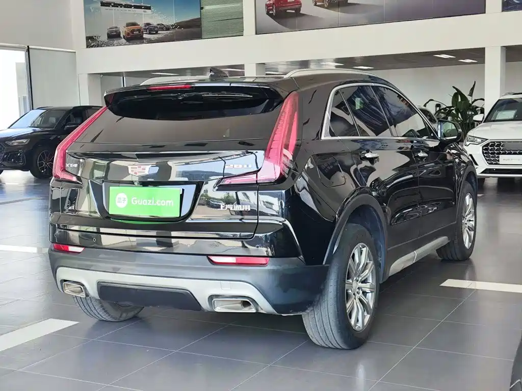 Cadillac XT4 2022 2022 28T FWD Luxury