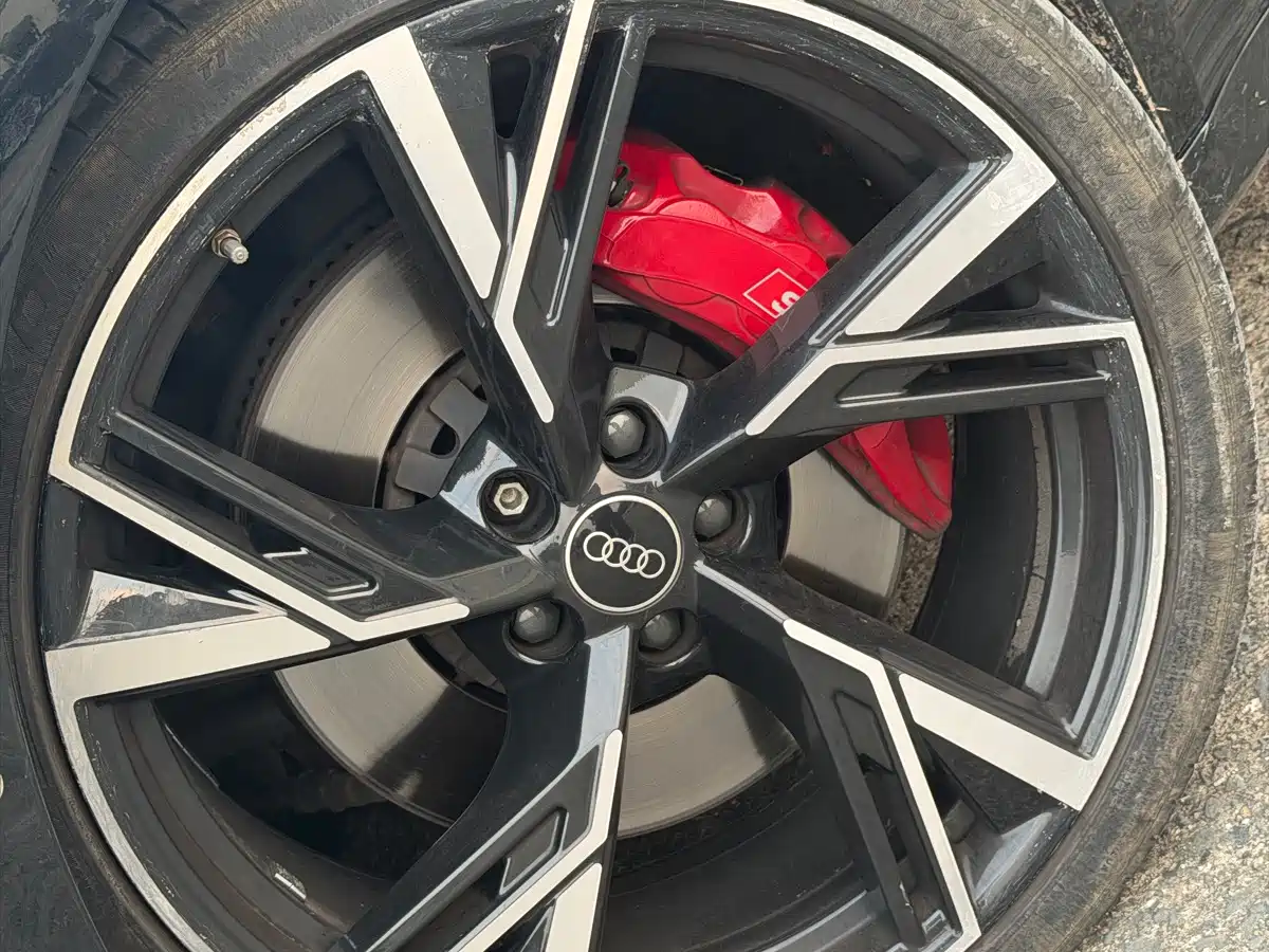 Фото 6 - Audi A7