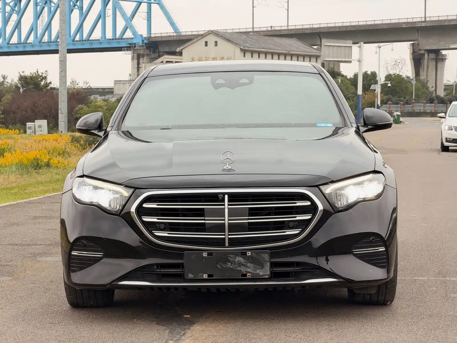 Фото 2 - Mercedes-Benz E-Class
