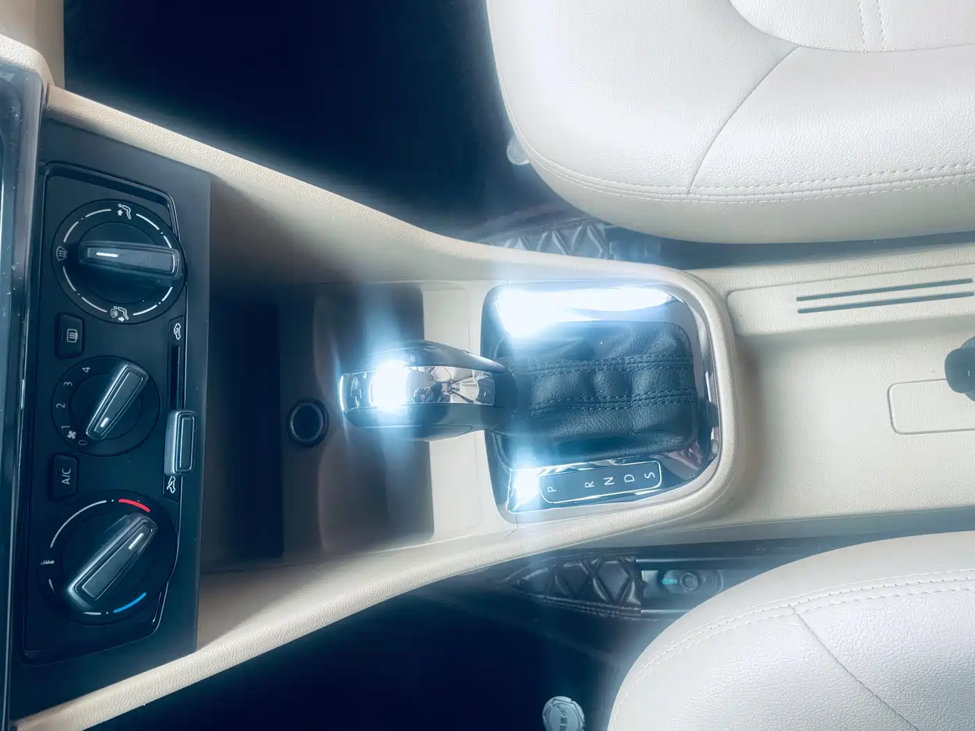 Volkswagen Jetta 2015 Value Edition 1.6L Automatic Fashion фото 7