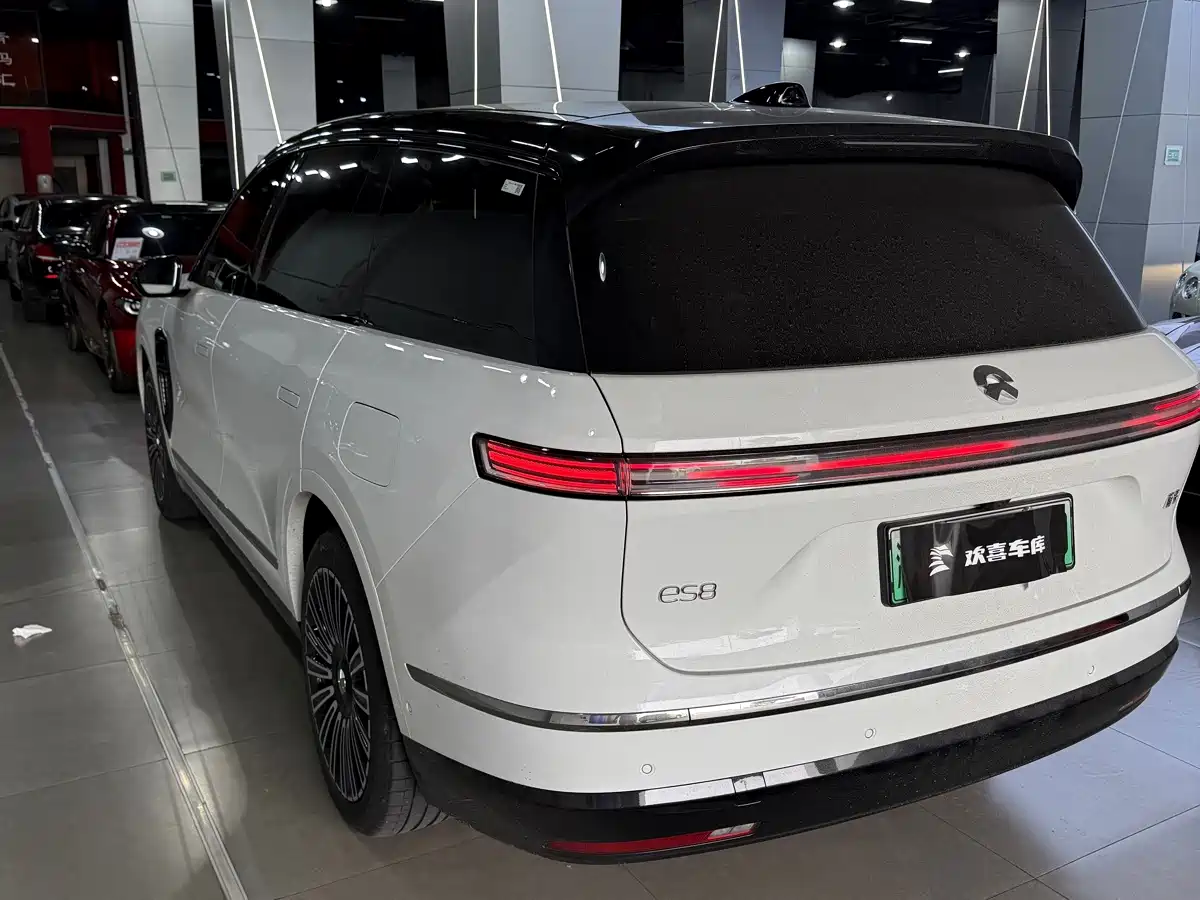 NIO ES8 2026
