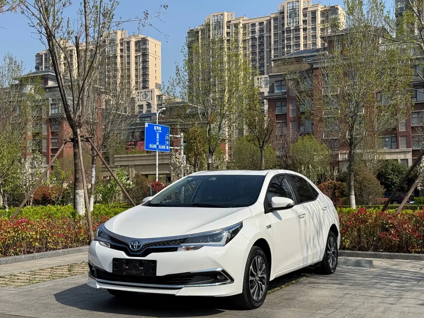 Toyota Corolla Twin Engine E+ 2019 1.8L E-CVT Leading Edition