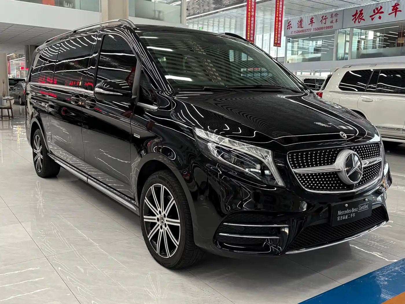 Mercedes-Benz V-Class 2021 V 260 L Long Wheelbase Luxury Edition фото 3