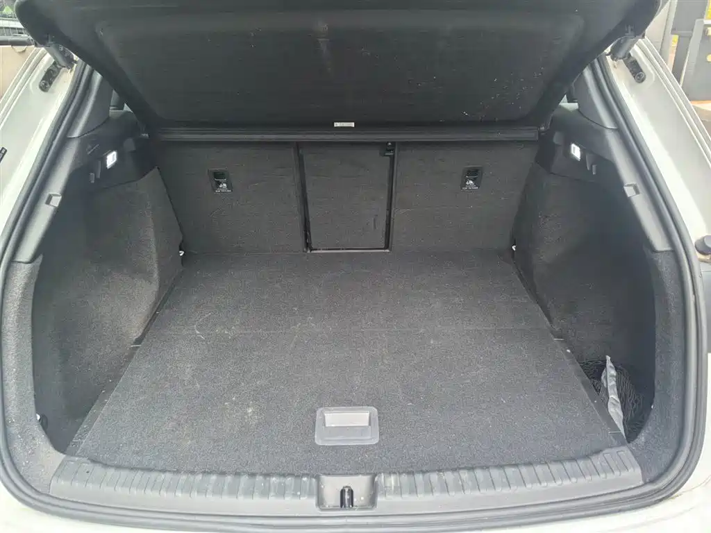 Audi Q4 e-tron 2025 2024 40 e-tron Pioneer Edition