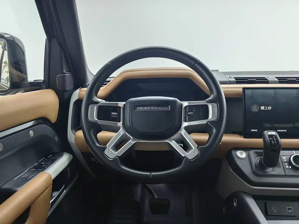 Photo 11 - Land Rover Defender