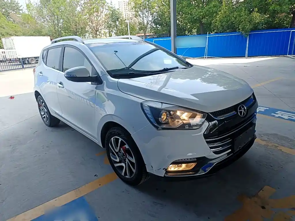 JAC Motors Refine S2 2016 2015 1.5L CVT Luxury Smart
