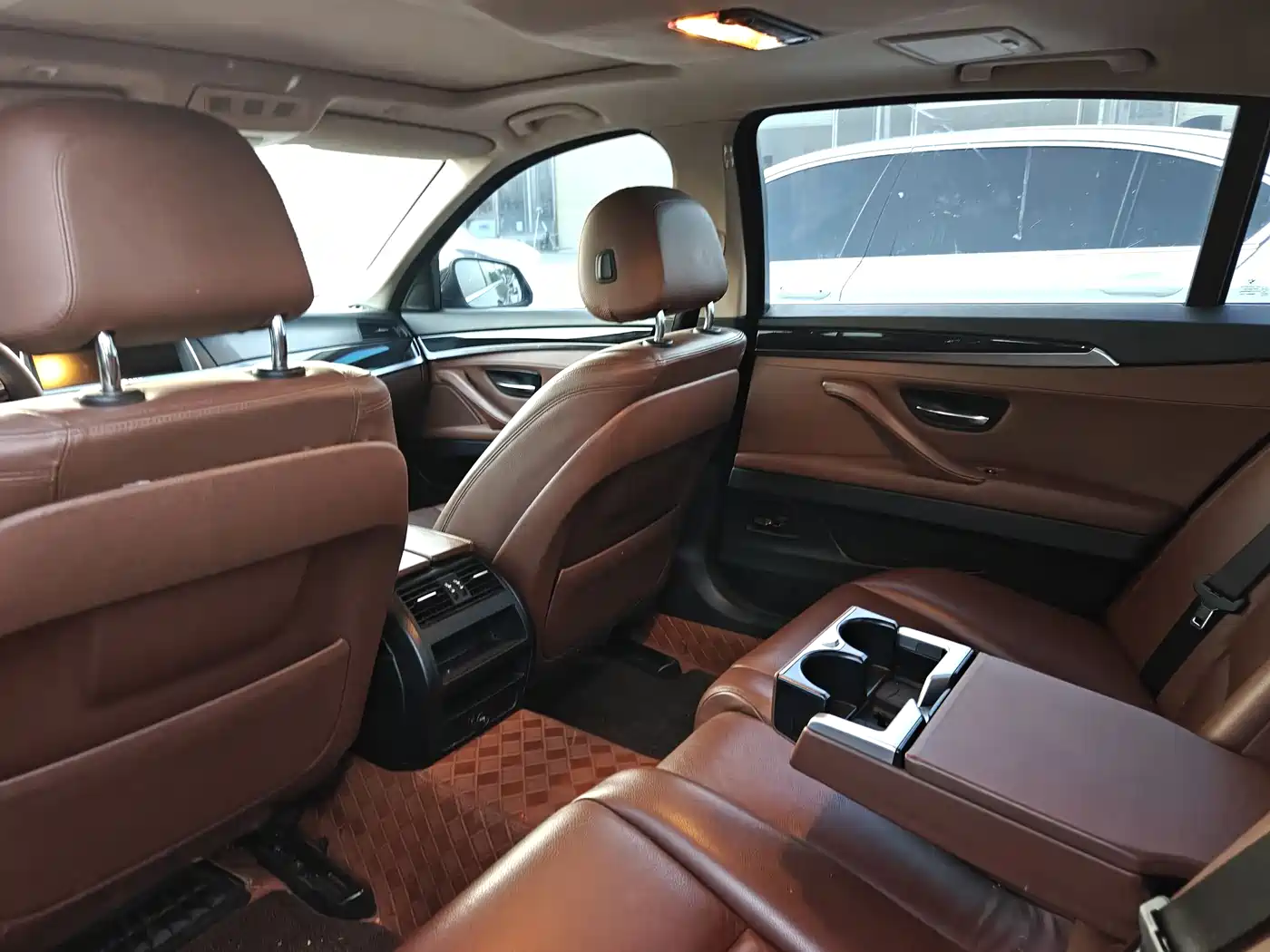 BMW 5 Series 2014 520Li Elegance фото 12