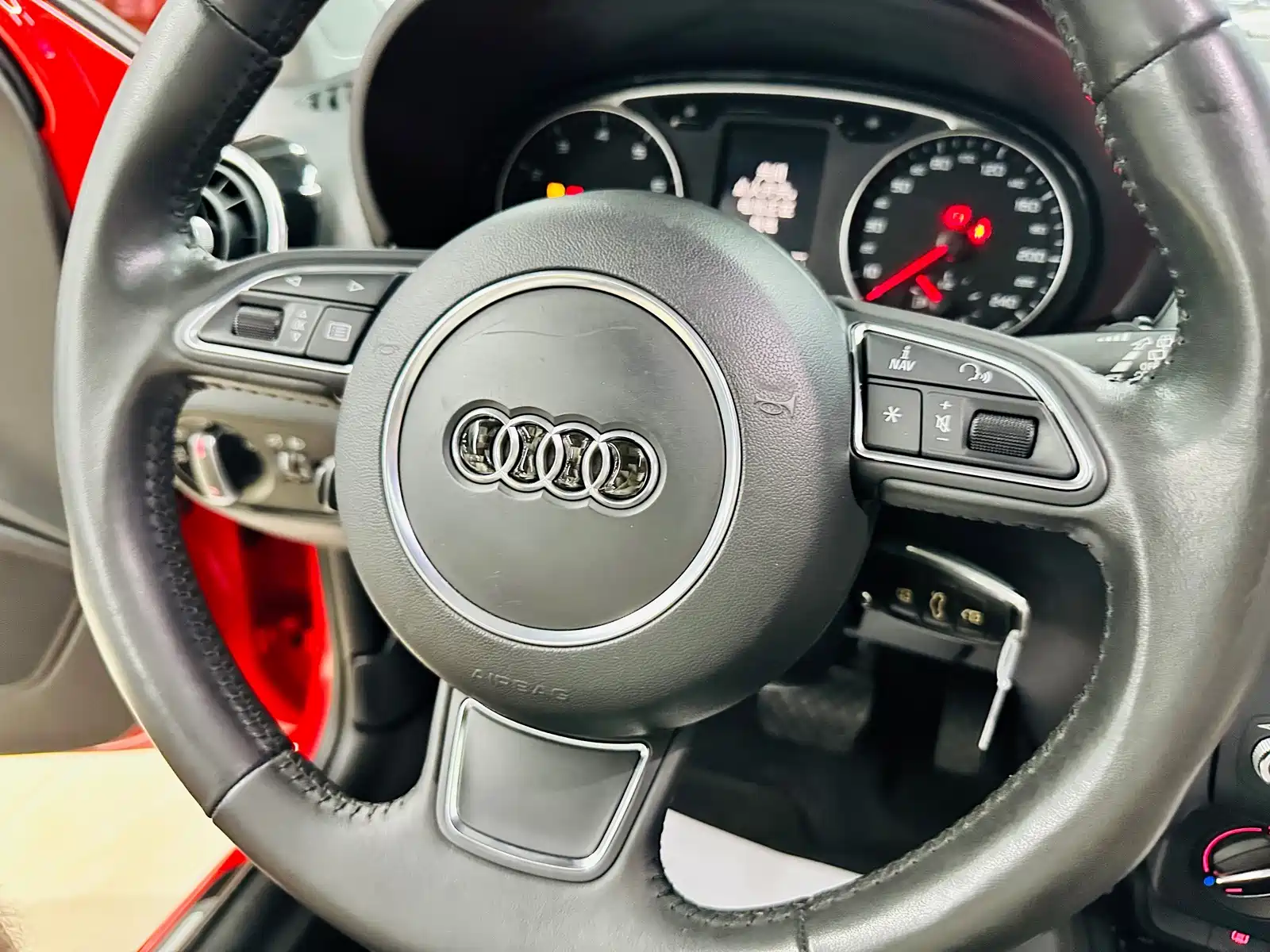 Фото 42 - Audi A1