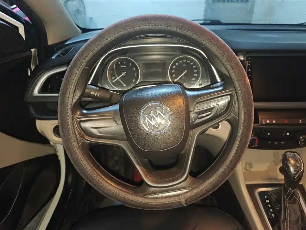 Buick Excelle 2015 15N Automatic Progressive фото 3
