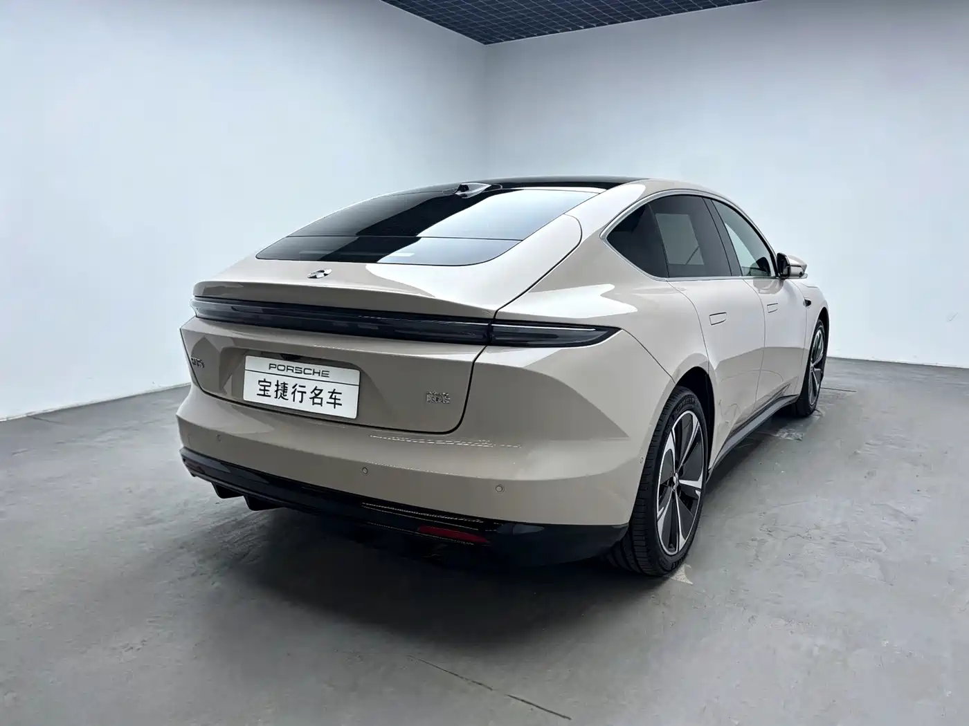 2025 NIO ET5