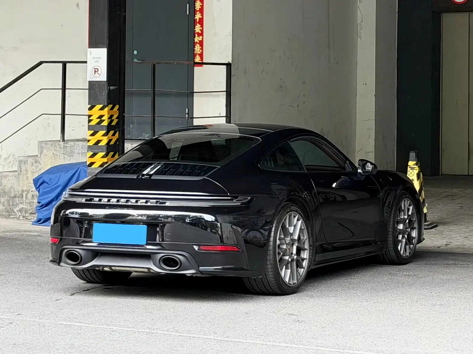 Фото 6 - Porsche 911