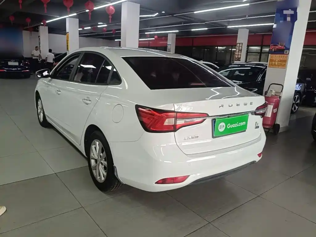 Roewe i5 2019 2019 1.5L Auto 4G-Connected Langyue Edition