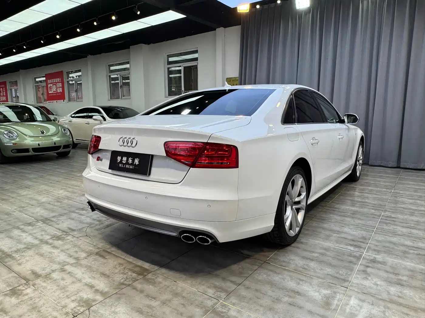 Audi S8 2014 S8 4.0TFSI quattro фото 6