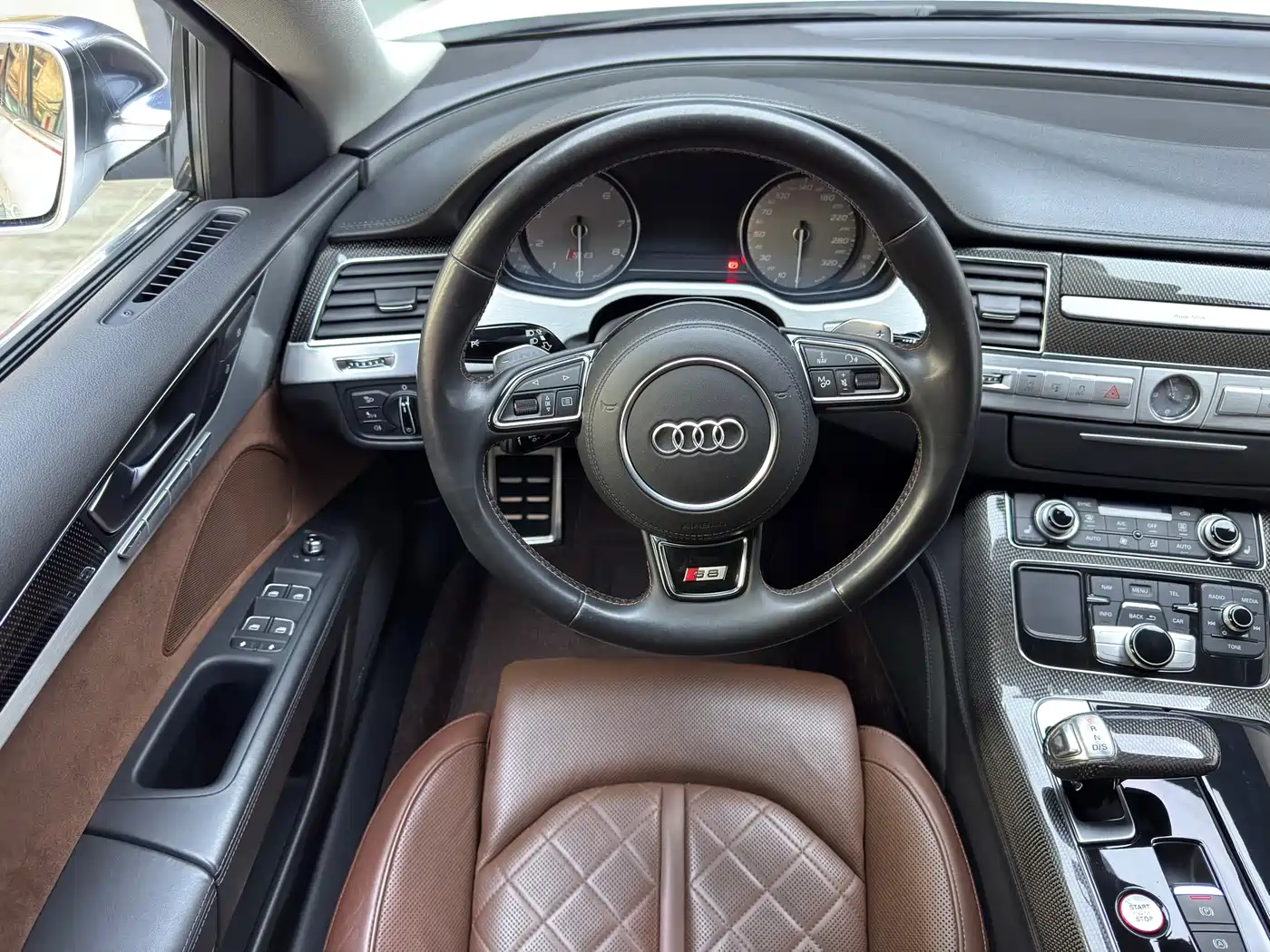 Audi S8 2014 S8 4.0TFSI quattro фото 12