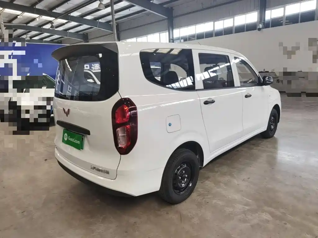 Wuling Motors Wuling Hongguang New Energy 2026 2025 Model Range Extender Hybrid 50KM Standard