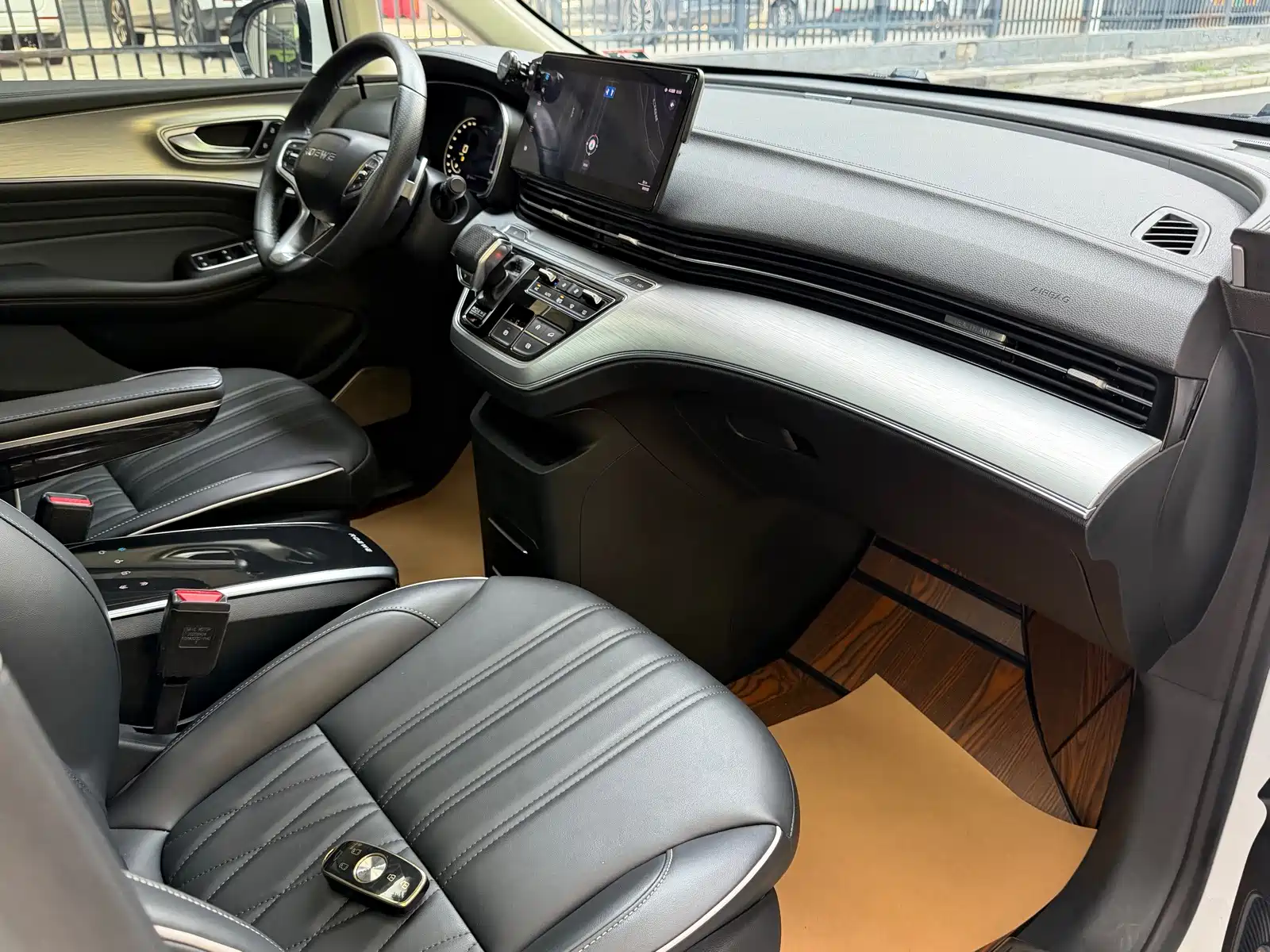 Фото 6 - Roewe iMAX8