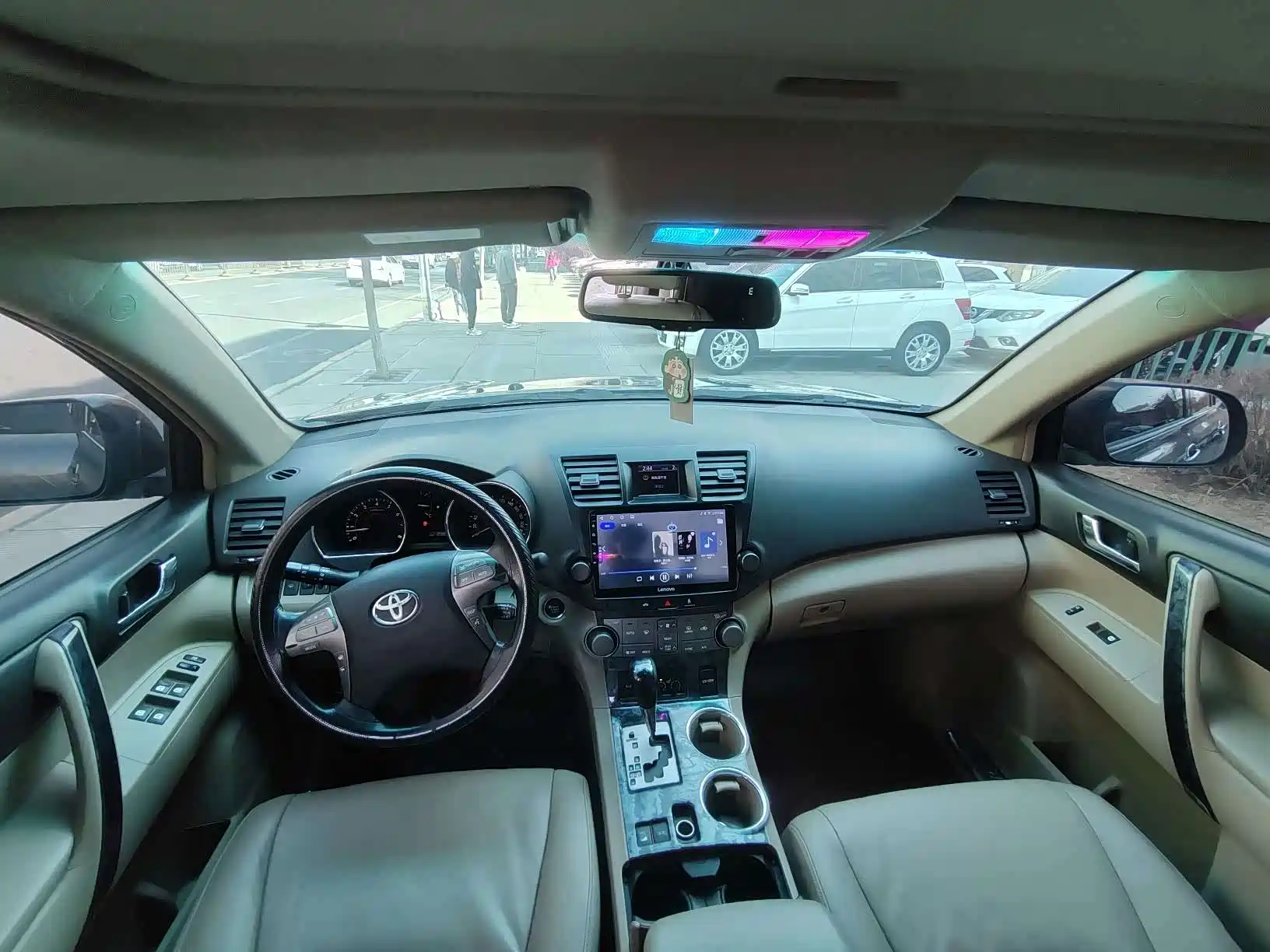 Фото 8 - Toyota Highlander