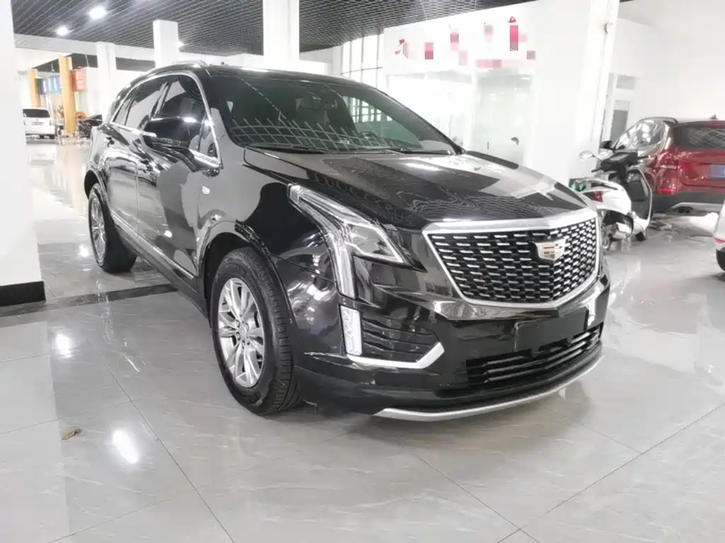 Фото 21 - Cadillac XT5