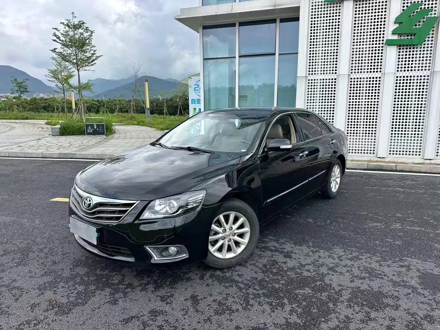 Toyota Camry 2013 200G Classic Luxury Edition фото 4