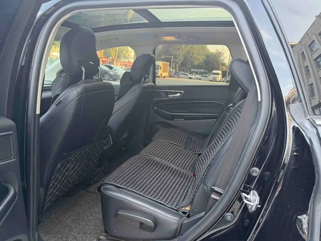 Ford Edge 2021 2021 PLUS EcoBoost 245 FWD Luxury Sharp 7-seater