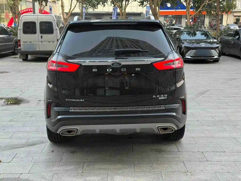 Ford Edge 2021 2021 PLUS EcoBoost 245 FWD Luxury Sharp 7-seater