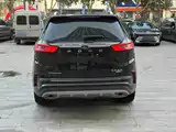 Фото 12 - Ford Edge