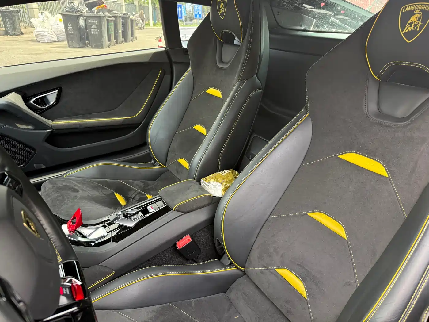 LAMBORGHINI HURACÁN