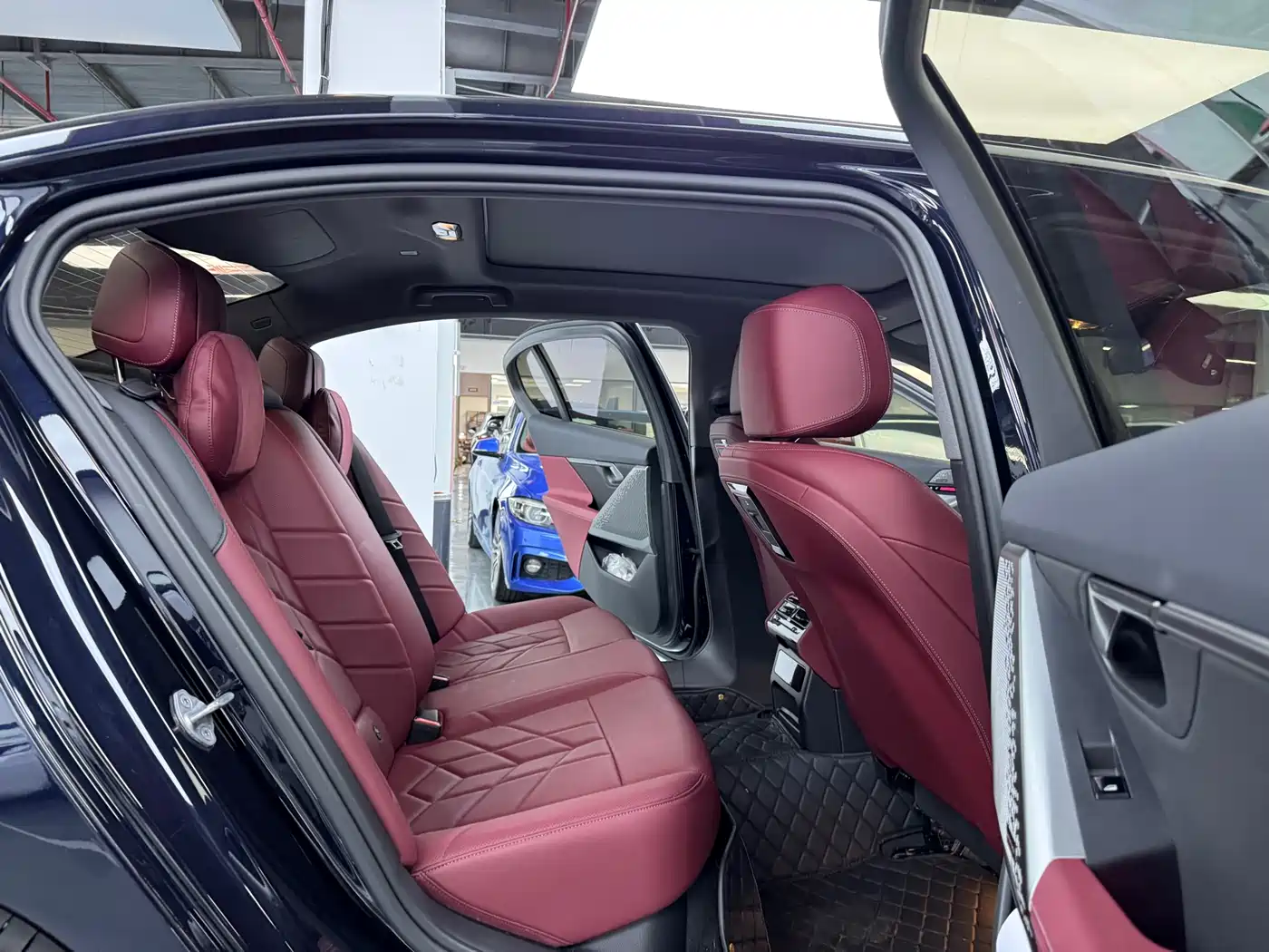 BMW 5 Series 2024 525Li M Sport Package фото 15