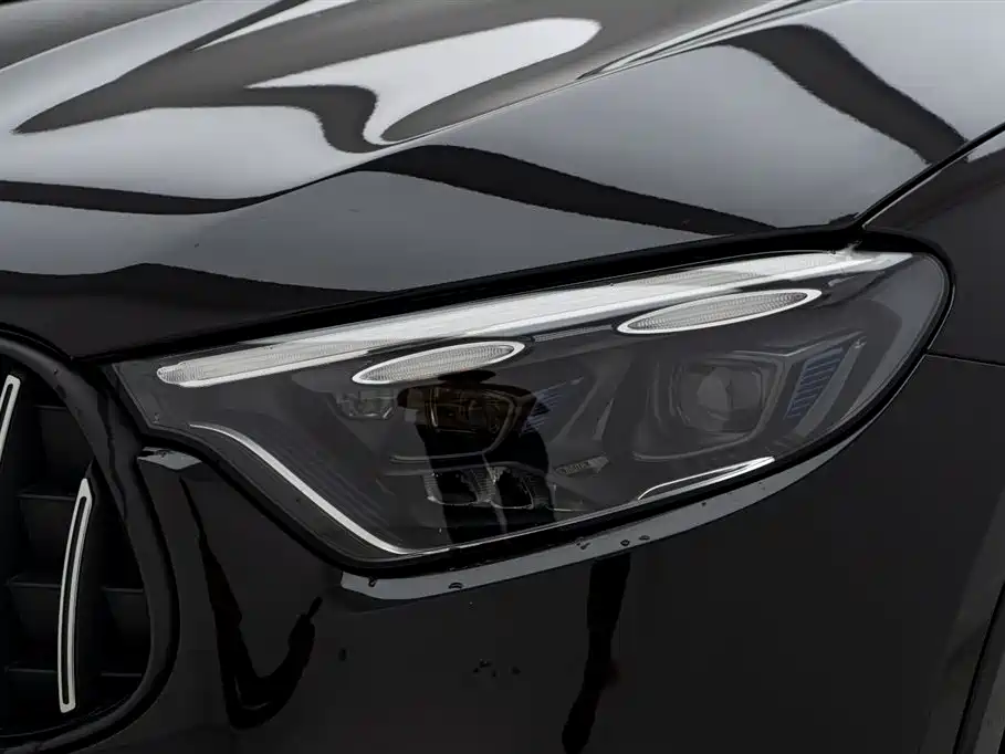 MERCEDES-BENZ GLC AMG