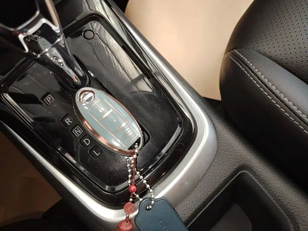 Nissan Tiida, миниатюра 9