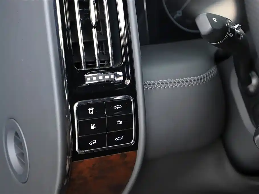 Hongqi Guoyao 2023 2022 4.0T Premium Flagship 4-Seater