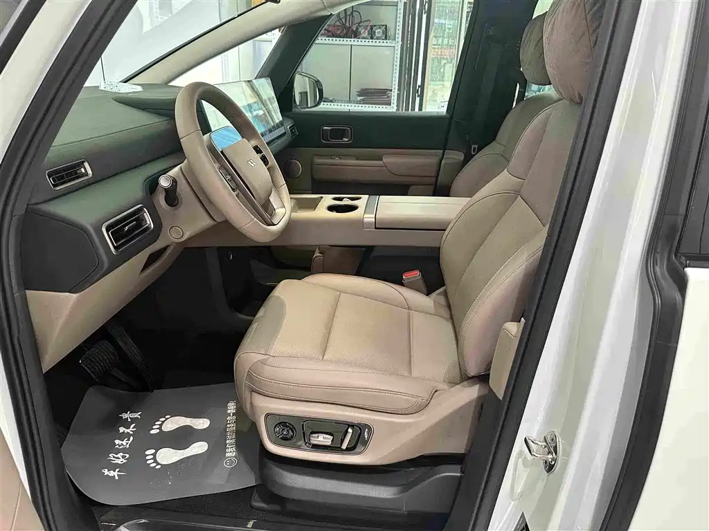 Li Auto MEGA 2026 2025 Model Home Family Special Edition