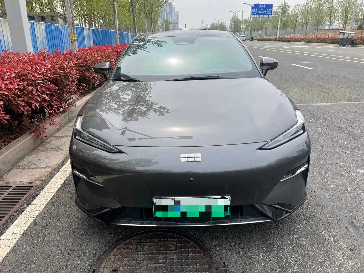 GEELY GALAXY GALAXY E8