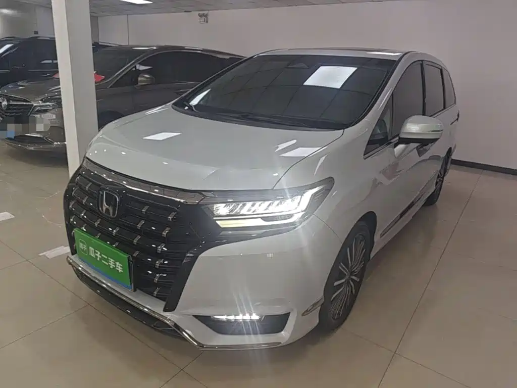 Photo 1 - Honda Elysion