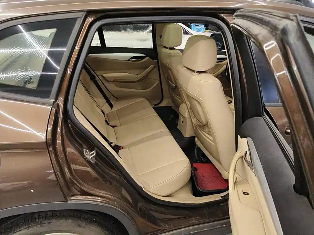 BMW X1 2012 2012 sDrive18i Luxury Model