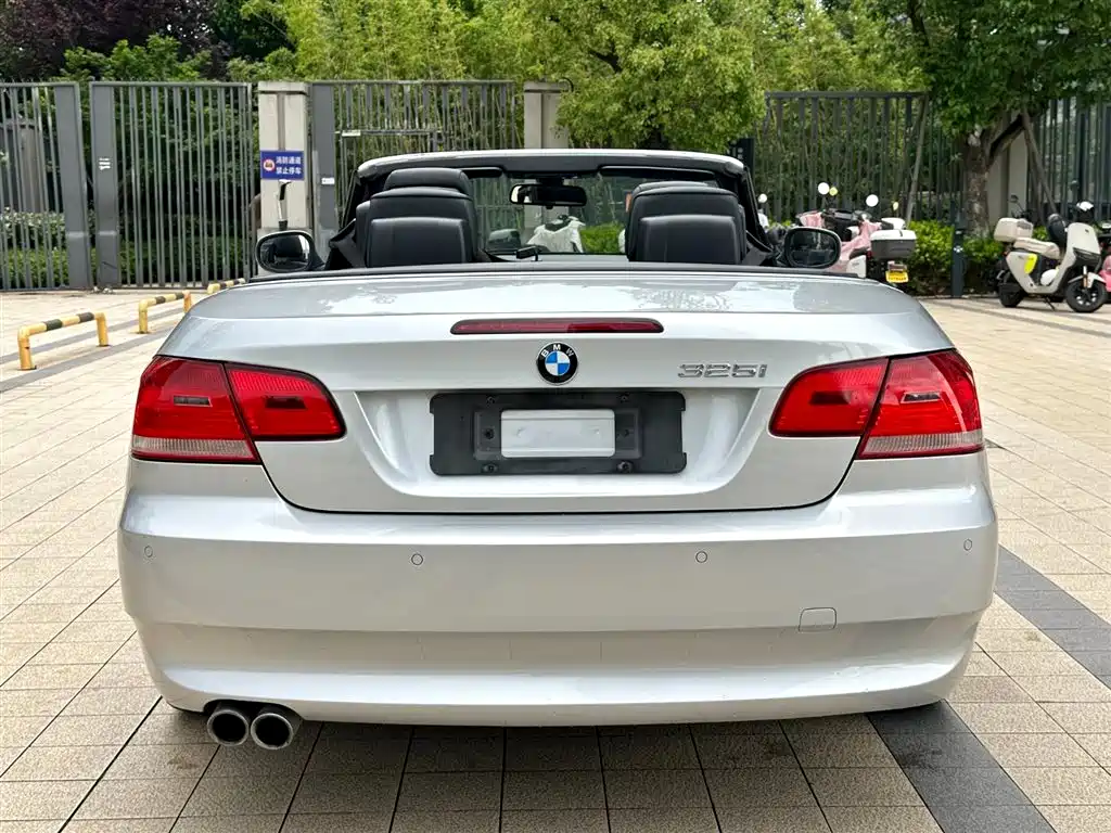 BMW 3 Series (Import) 2009 Model 325i Convertible фото 6
