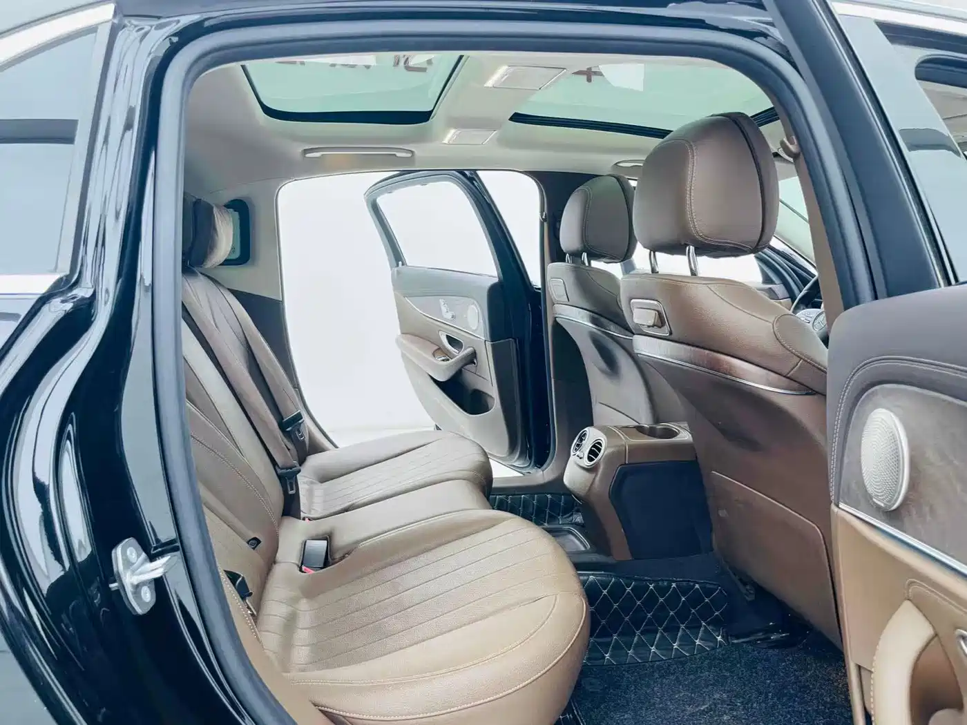 Mercedes-Benz E-Class 2019 E 300 L Luxury фото 12