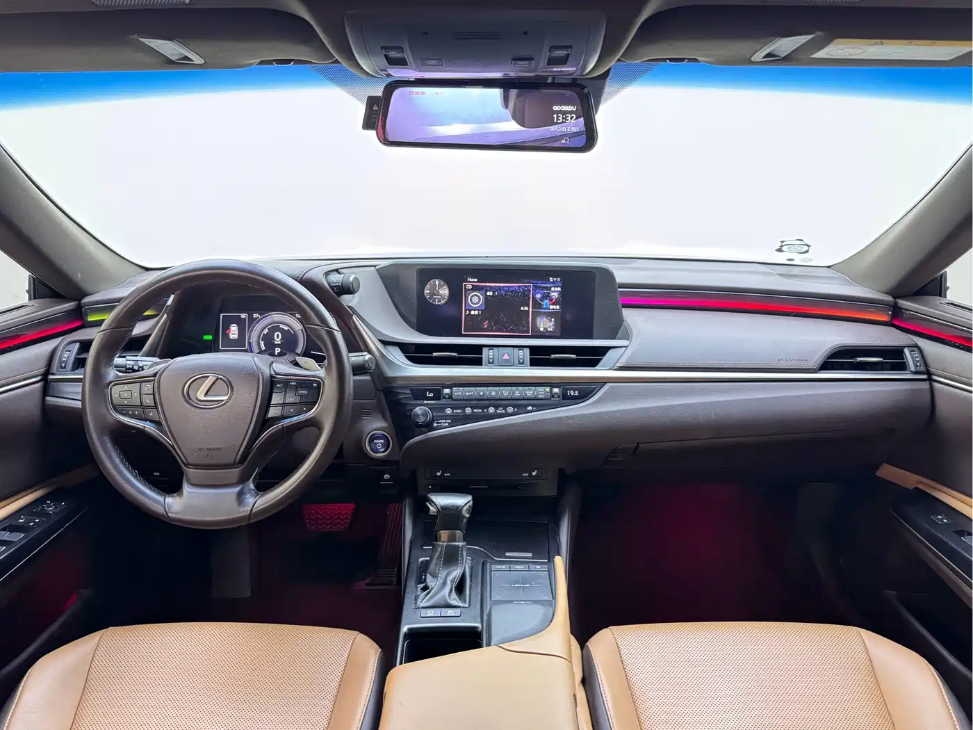 Фото 5 - Lexus ES
