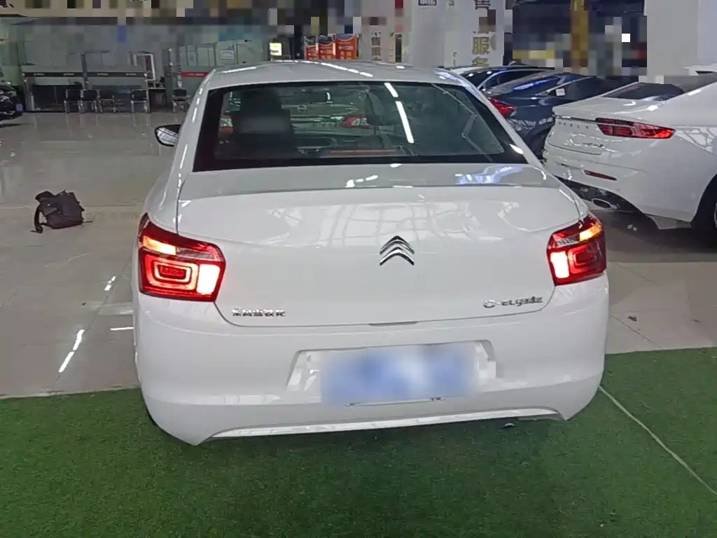 Photo 6 - Citroën Elysee