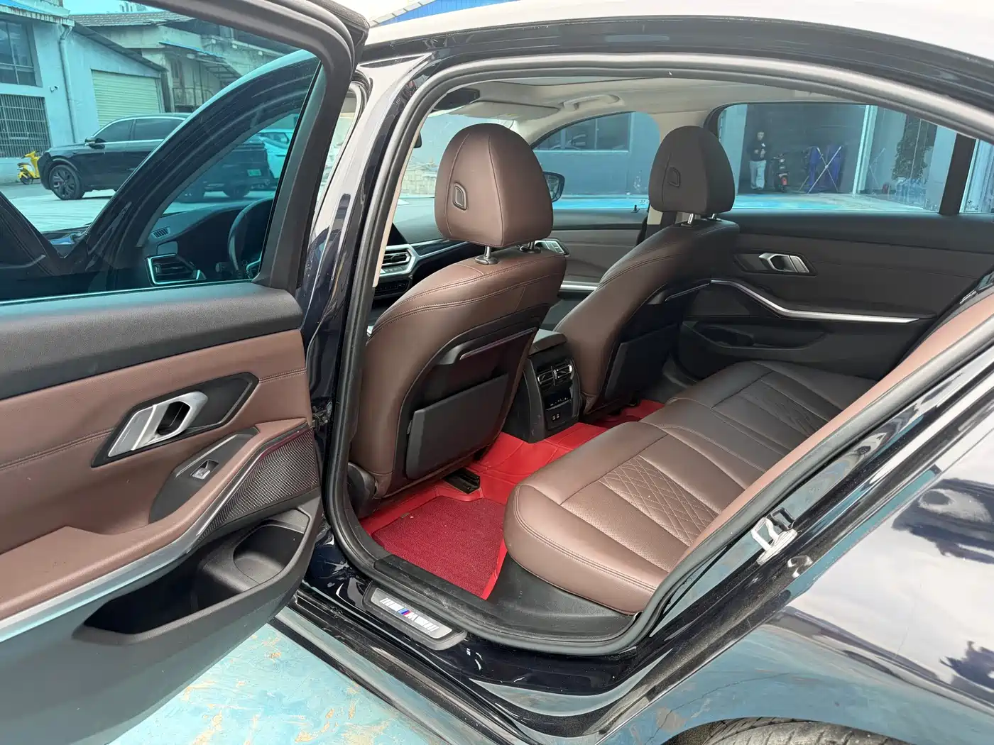 BMW 3 Series 2022 325Li M Sport Package фото 10