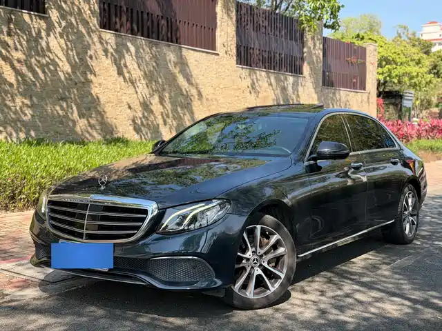 MERCEDES-BENZ E CLASS