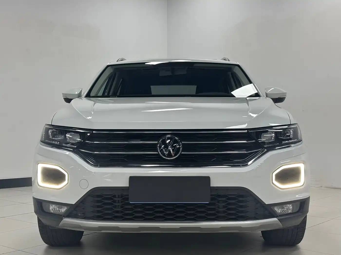 Volkswagen T-Roc, миниатюра 2