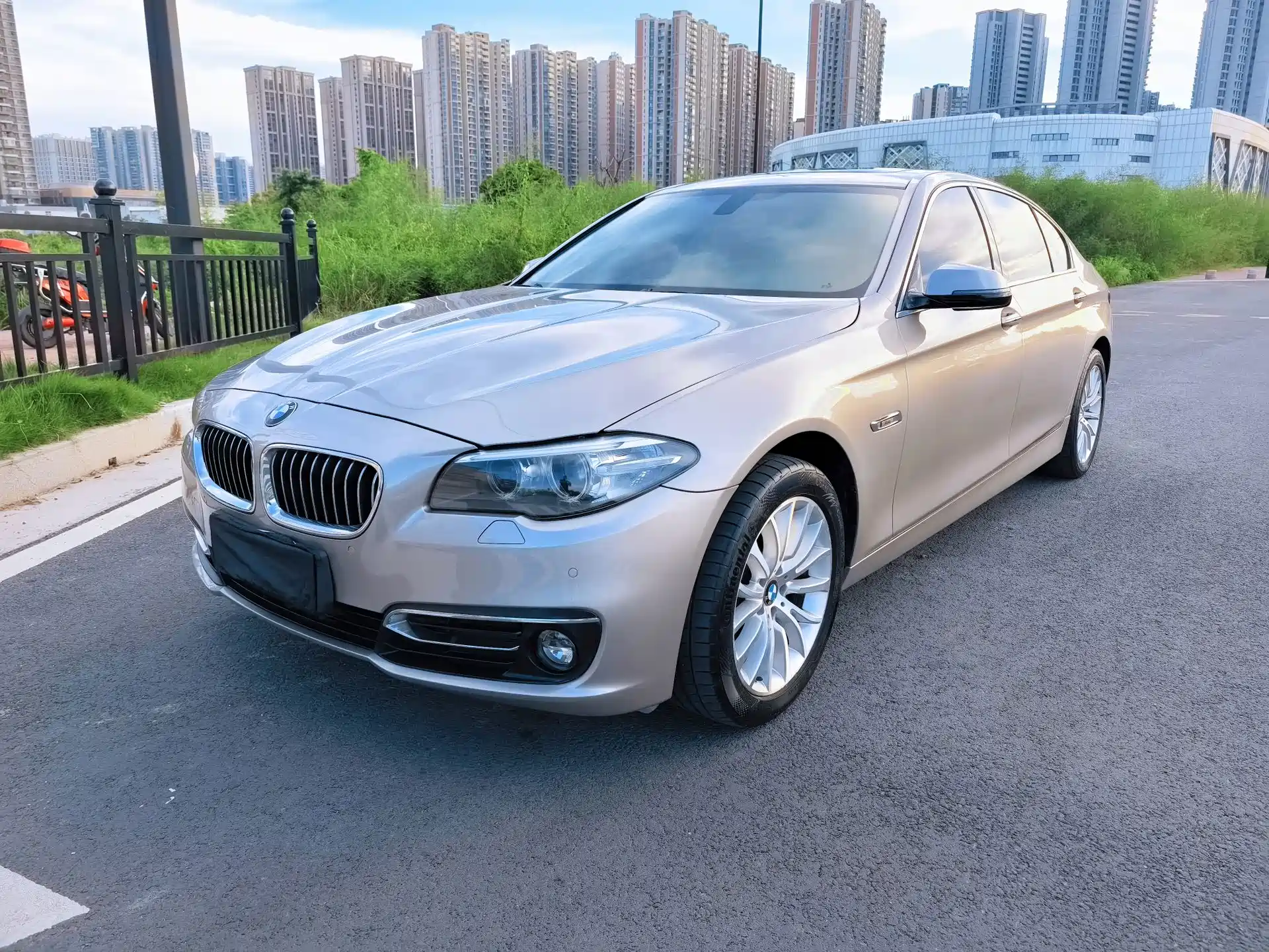 Фото 1 - BMW 5 Series