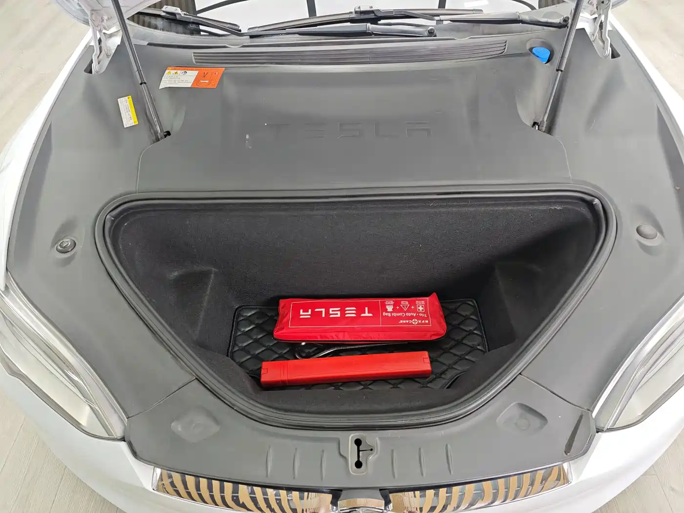 Фото 8 - Tesla Model S