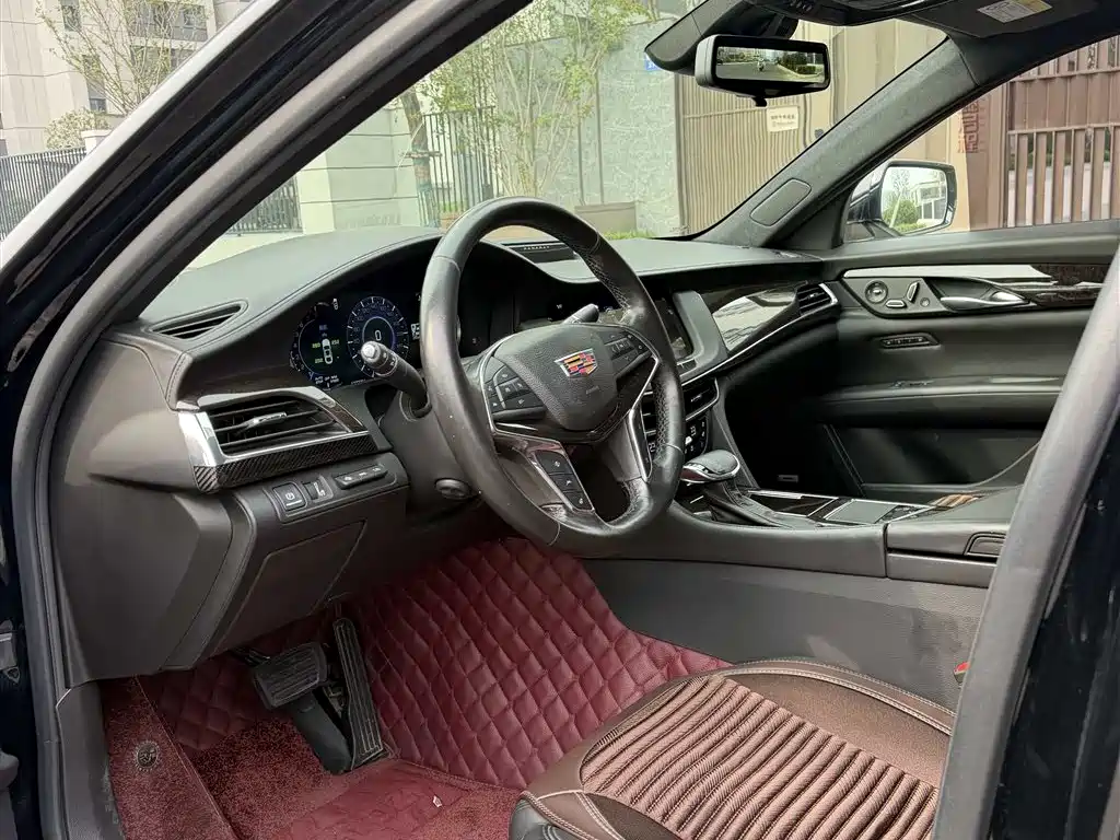 Фото 7 - Cadillac CT6