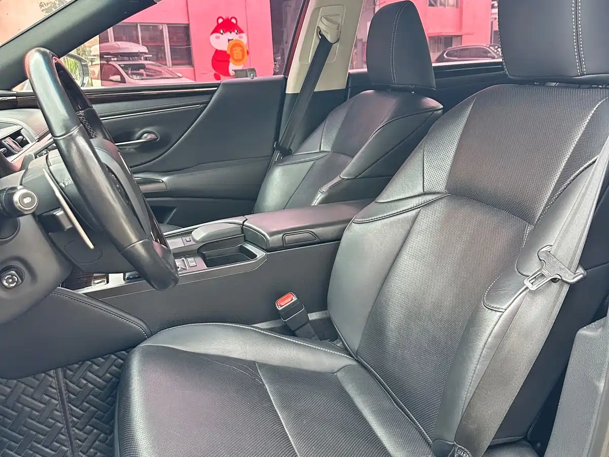 Lexus ES 2018 200 Luxury Edition China V фото 7