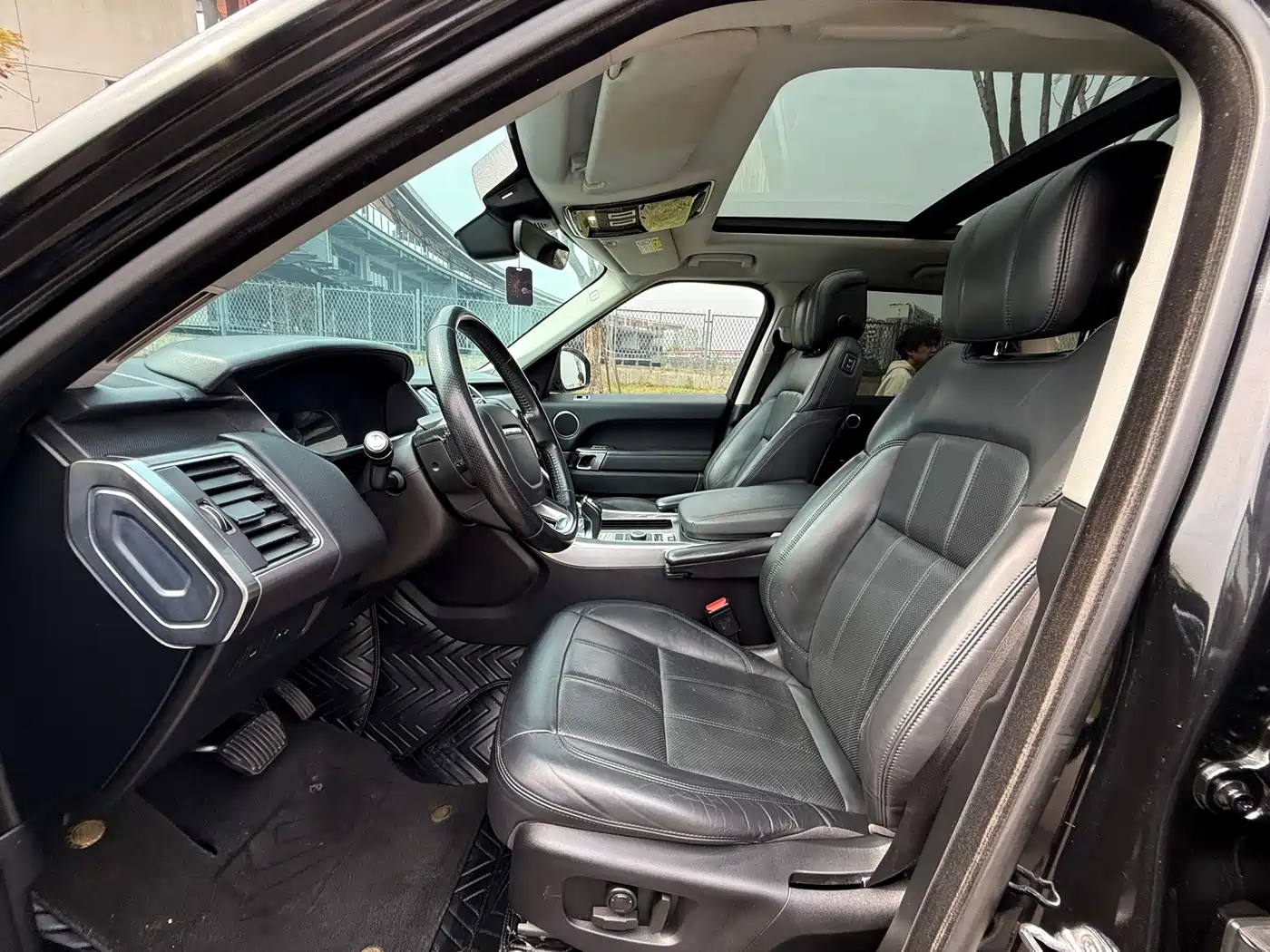 Land Rover Range Rover Sport 2019 3.0 SC V6 Special Edition фото 8