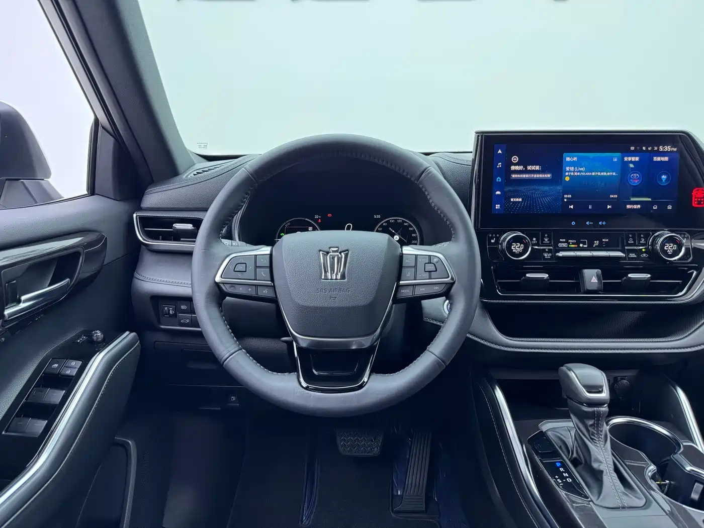 Фото 16 - Toyota Crown Kluger