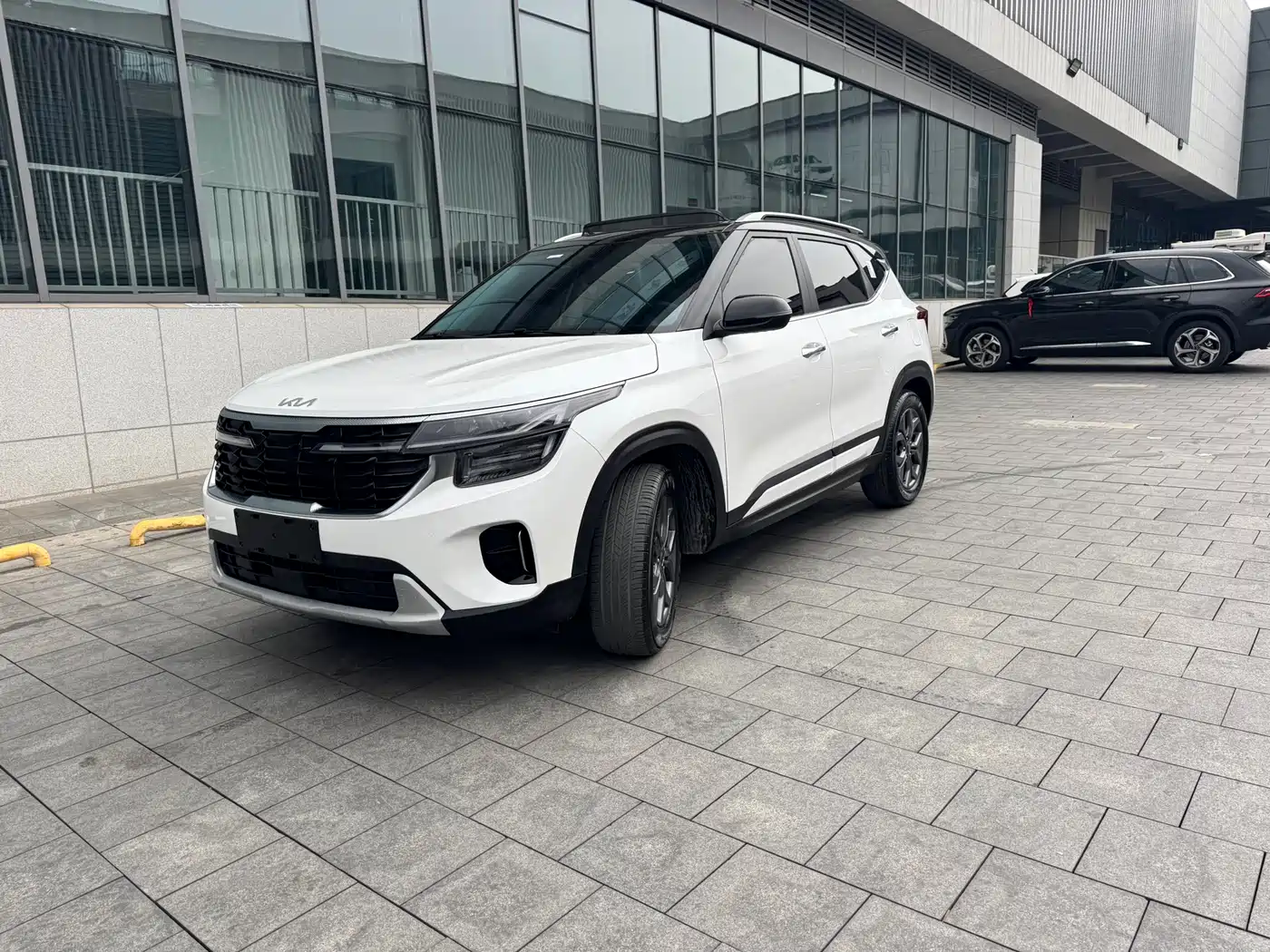 Kia Seltos 2023 1.5L CVT Luxury Edition