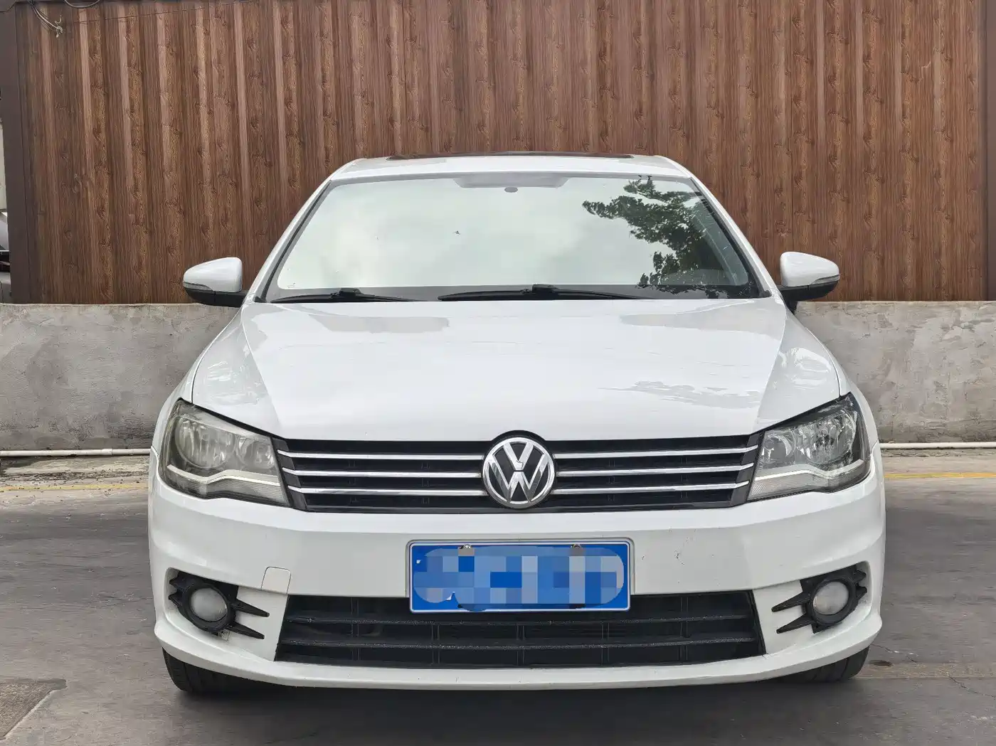 Volkswagen Bora 2014 1.6L Automatic Fashion Edition фото 2